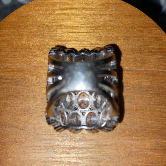 **CRYSTAL STATEMENT RING** - Picture 10 of 10